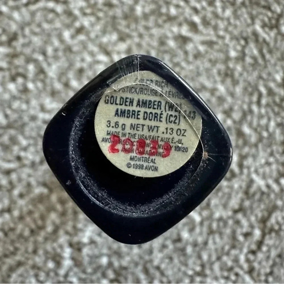 Avon COLOR RICH RENEWABLE Lipstick Golden Amber - Picture 2 of 3